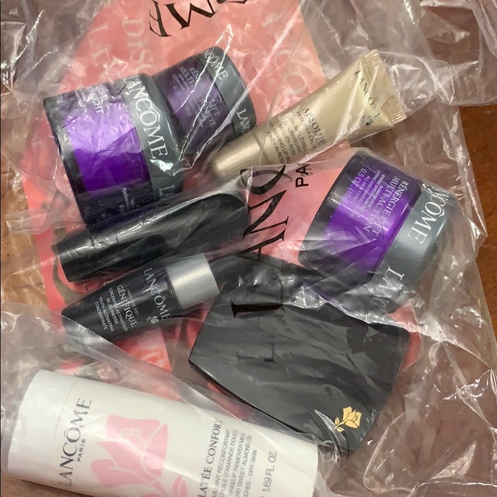 Lancôme sample set IN PLASTIC